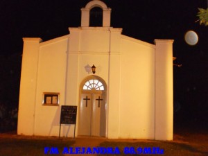 Templo católico de Alejandra, Santa Fe, cuyo primer párroco fue el padre Martini. La parroquia fue erigida el 25 de julio de 1965.